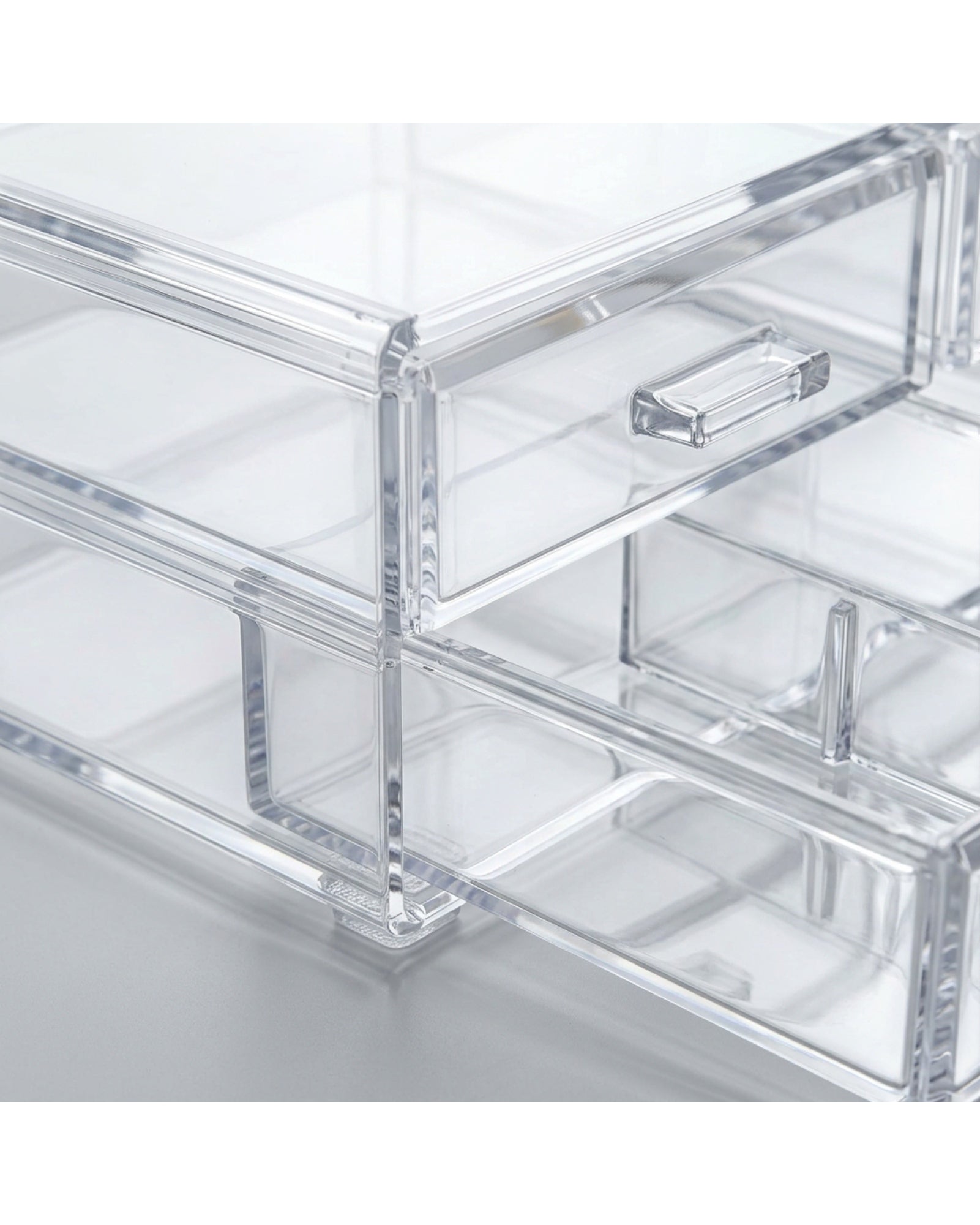 Bleod Clear Acrylic Cosmetic Organizer 24 cm Three Drawers - Detail view